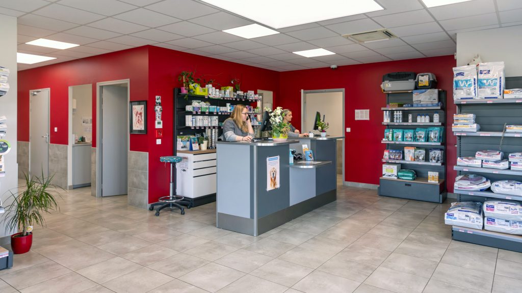 Accueil clinique vétérinaire du Chien Rouge